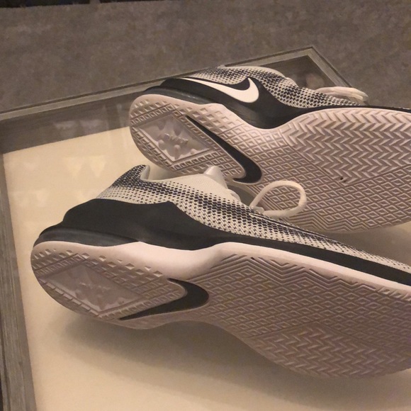 Men’s sneakers - Picture 3 of 4